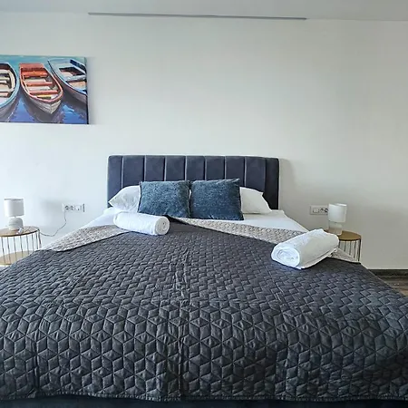 La Mar Willa Makarska