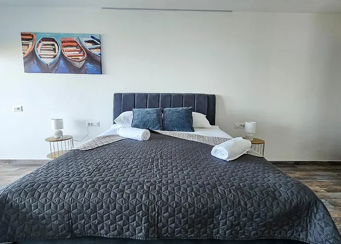 La Mar فيلة ماكارسكا